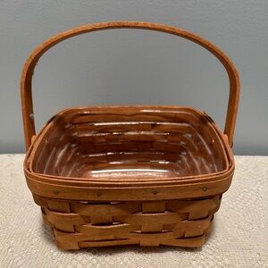 Vintage handwoven Longaberger berry basket 1993